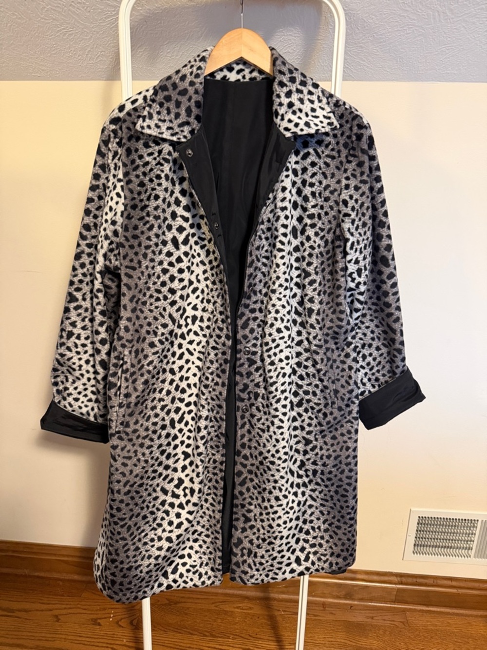 Talbots reversible cheetah print black coat - size large